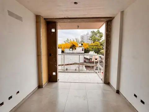 Departamento en venta: Avenida Rivadavia 8800, Parque Avellaneda